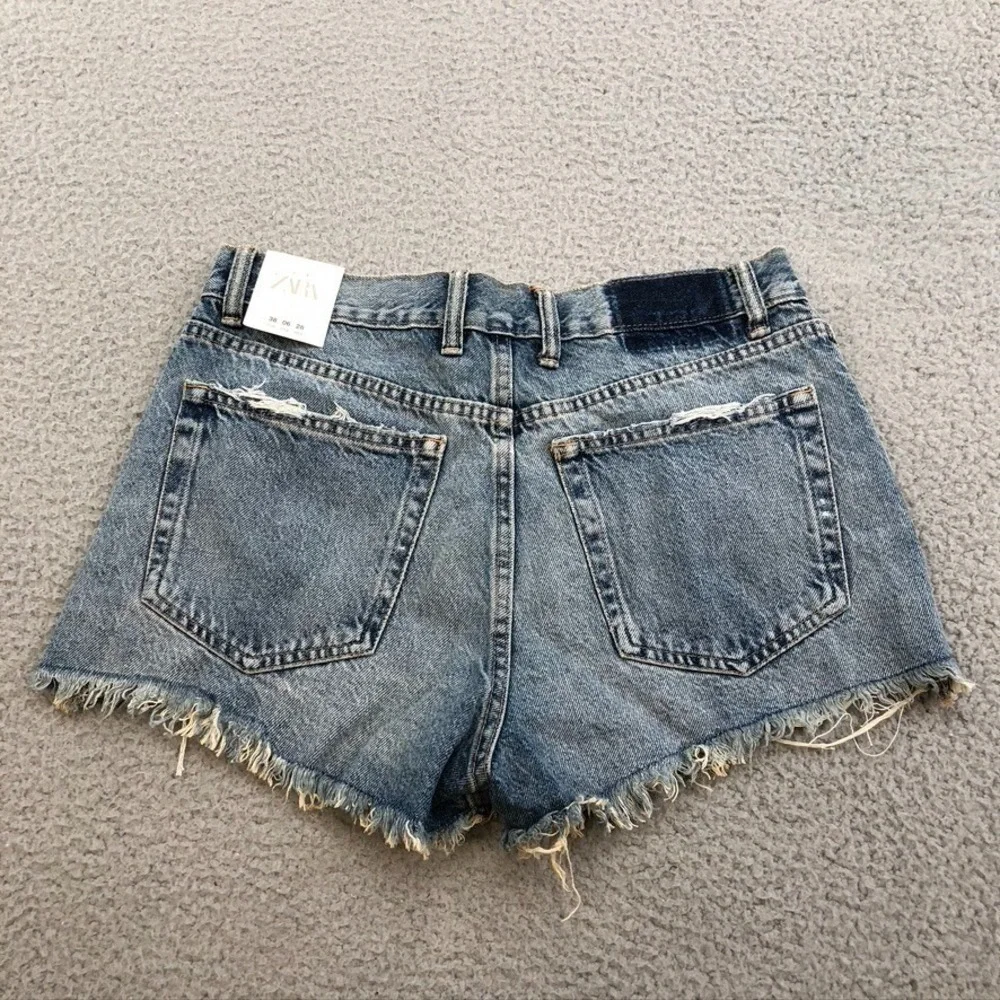 Zara Distressed Cut Off Jean Shorts Womens 38 6 Blue Denim Festival Ripped Beach